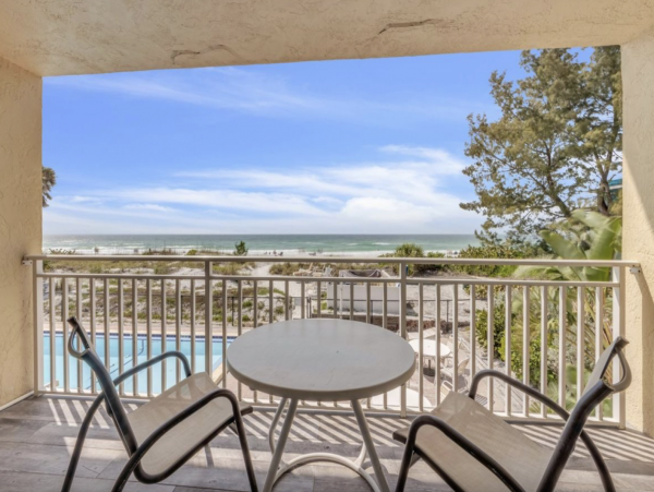 Beachfront Studio Beautiful Gulf Views